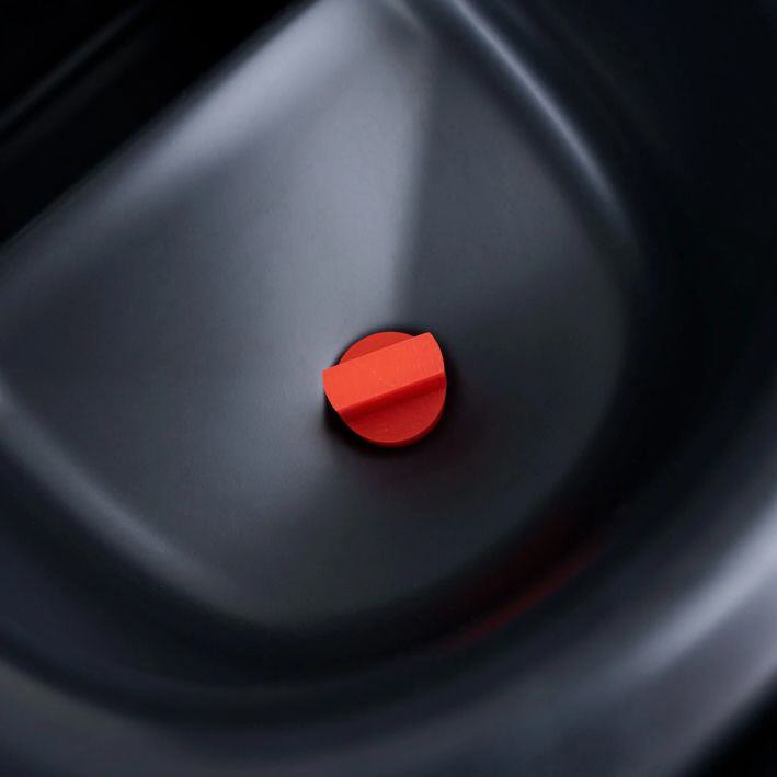 Der BOXIO - PLUG verschlie&szlig;t den Einlauf.