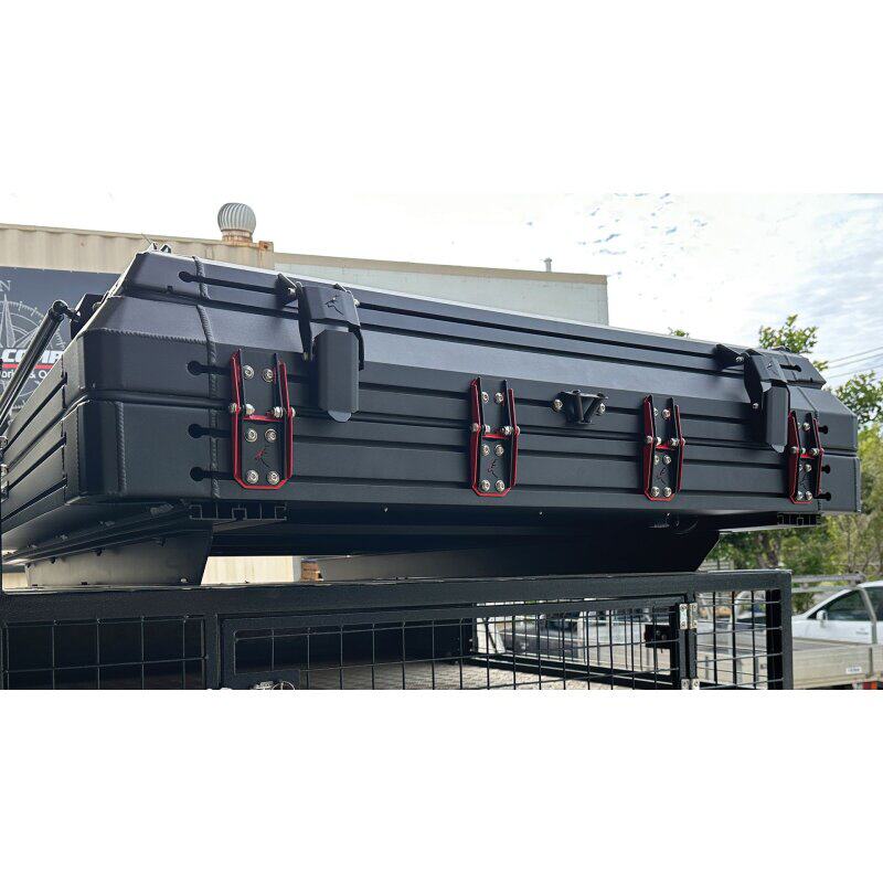 Nut im Rahmen f&uuml;r Befestigungsm&ouml;glichkeiten.