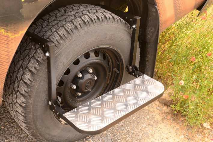 H&ouml;henverstellbarer Radtritt.