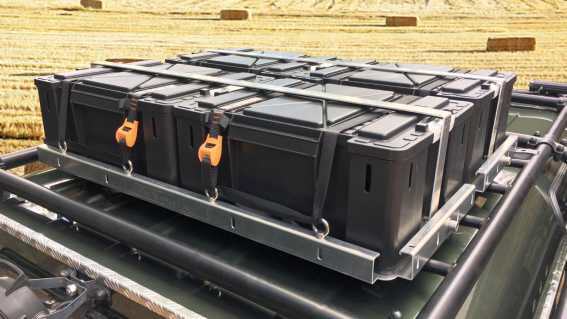 Optional erh&auml;ltlich: Dachhalterung aus Aluminium.