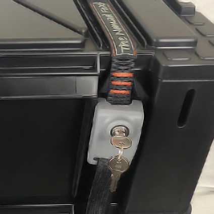 Optional: Spannriemen abschlie&szlig;bar mit Stahlkabel.