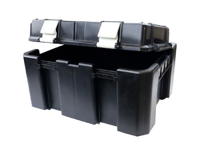 Mehr Stauraum durch hohen Deckel.