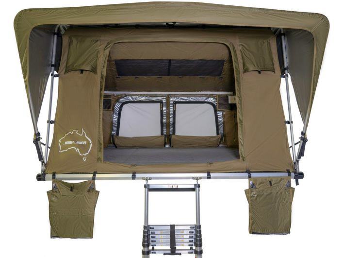 Jimba Jimba: Gro&szlig;er Eingang, gro&szlig;e Fenster.