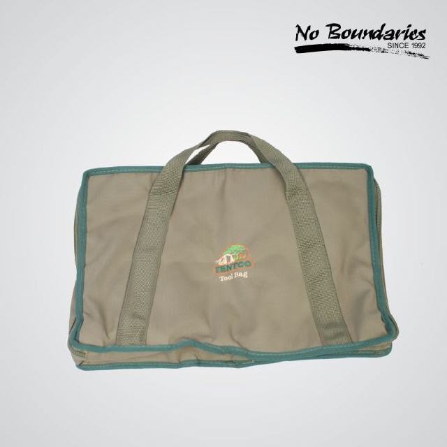 Passt gut unter die Sitze.