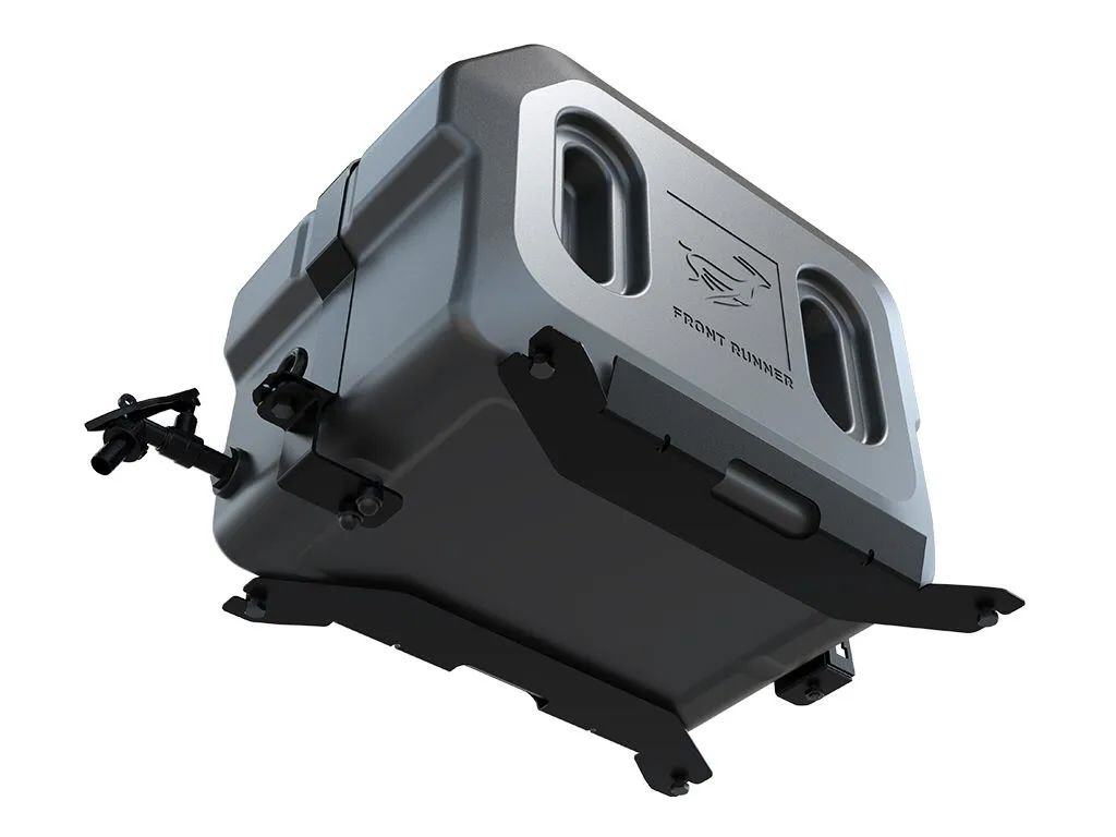 Inklusive Wasserhahn und Halter.